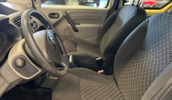 RENAULT – Kangoo Combi1.5 dCi Authentique lleno